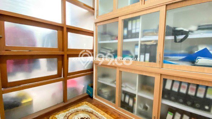 Rumah Mewah Siap Huni LT 148m2 di Tebet, Jakarta Selatan Rumah Mewah Siap Huni LT 148m2 di Tebet, Jakarta Selatan