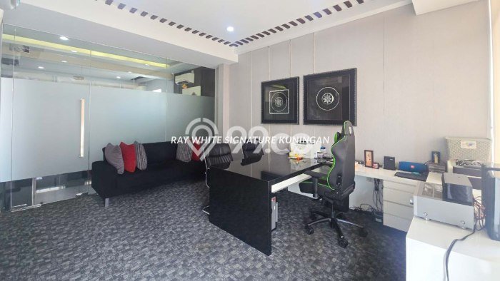 Kantor Dijual di Tangerang LT 300m2 & LB 468m2 Lokasi Terbaik! Kantor Dijual di Tangerang LT 300m2 & LB 468m2 Lokasi Terbaik!
