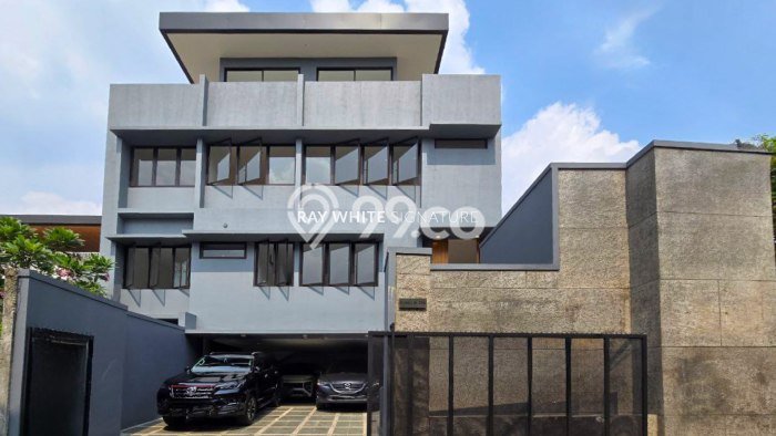 Hunian Mewah LB 439m2 Siap Pakai Desain Elegan di Kemang, Jakarta Selatan Hunian Mewah LB 439m2 Siap Pakai Desain Elegan di Kemang, Jakarta Selatan