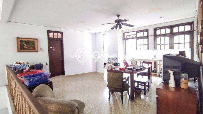 For Sale! Luxury House LT 408m2 Desain Elegan di Kalibata For Sale! Luxury House LT 408m2 Desain Elegan di Kalibata