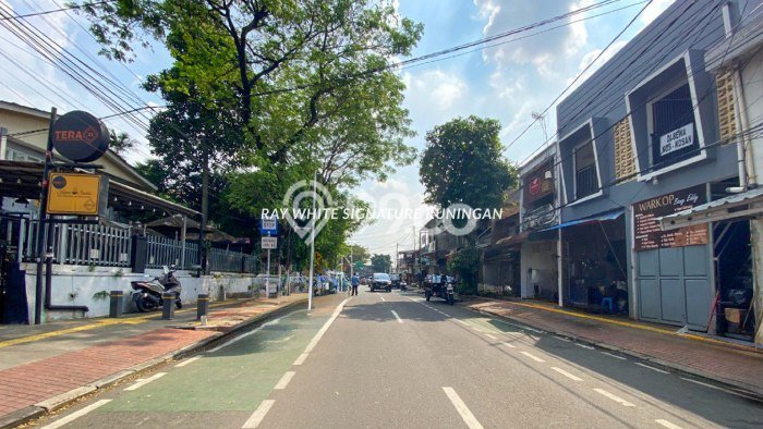 Best Deal Hunian Premium Ideal dan Luas di Tebet, Jakarta Selatan Best Deal Hunian Premium Ideal dan Luas di Tebet, Jakarta Selatan