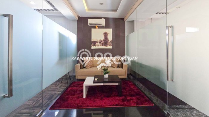 Kantor Dijual di Tangerang LT 300m2 & LB 468m2 Lokasi Terbaik! Kantor Dijual di Tangerang LT 300m2 & LB 468m2 Lokasi Terbaik!