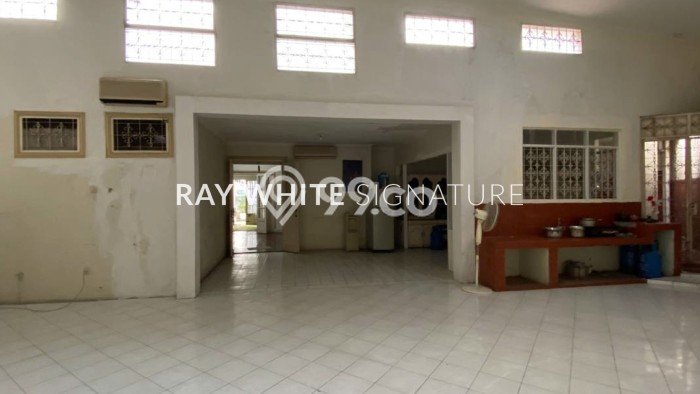 For Sale Rumah Mewah Exclusive di Menteng, Jakarta Pusat For Sale Rumah Mewah Exclusive di Menteng, Jakarta Pusat
