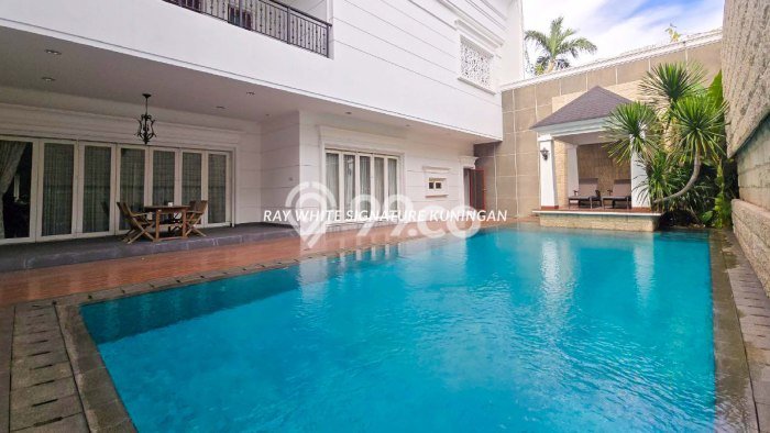 Ready to Use! Premium House LT 1564m2 Desain Modern di Setiabudi Ready to Use! Premium House LT 1564m2 Desain Modern di Setiabudi