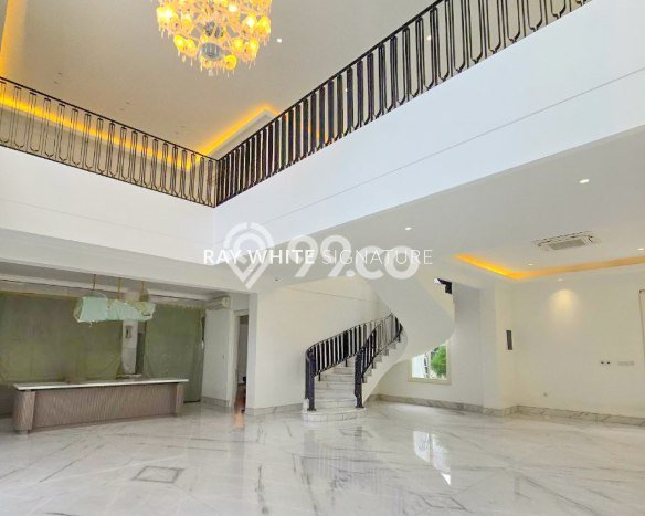Siap Huni Rumah Mewah 5 Kamar di Menteng Dekat ke Mana Saja Siap Huni Rumah Mewah 5 Kamar di Menteng Dekat ke Mana Saja