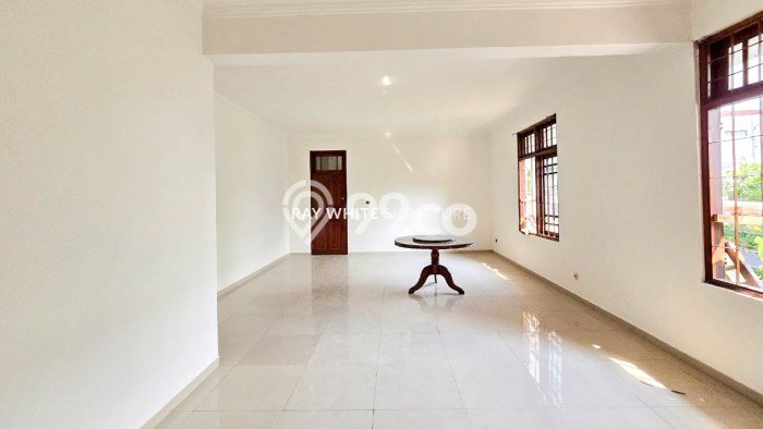Rumah Mewah Siap Huni LT 544m2 di Menteng, Jakarta Pusat Rumah Mewah Siap Huni LT 544m2 di Menteng, Jakarta Pusat