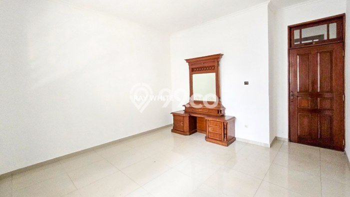 Rumah Mewah Siap Huni LT 544m2 di Menteng, Jakarta Pusat Rumah Mewah Siap Huni LT 544m2 di Menteng, Jakarta Pusat