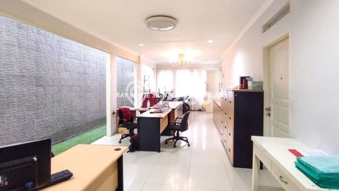 Dijual Rumah Premium dengan Fasilitas Sekitar Komplit di Palmerah, Jakarta Barat Dijual Rumah Premium dengan Fasilitas Sekitar Komplit di Palmerah, Jakarta Barat
