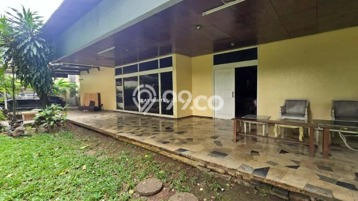 Rumah Elit Modern Tanpa Renovasi di Pakubuwono Jakarta Selatan Rumah Elit Modern Tanpa Renovasi di Pakubuwono Jakarta Selatan