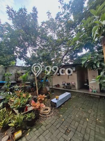 Hunian Elit LB 200m2 Siap Pakai Desain Elegan di Bintaro, Tangerang Selatan Hunian Elit LB 200m2 Siap Pakai Desain Elegan di Bintaro, Tangerang Selatan