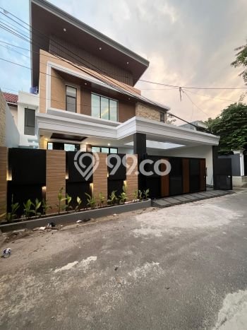 For Sale! Luxury House LT 307m2 Desain Modern di Radio Dalam For Sale! Luxury House LT 307m2 Desain Modern di Radio Dalam