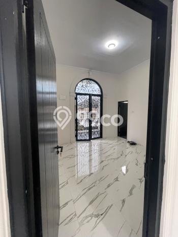 For Sale! Luxury House LT 252m2 Desain Elegan di Sentul City For Sale! Luxury House LT 252m2 Desain Elegan di Sentul City
