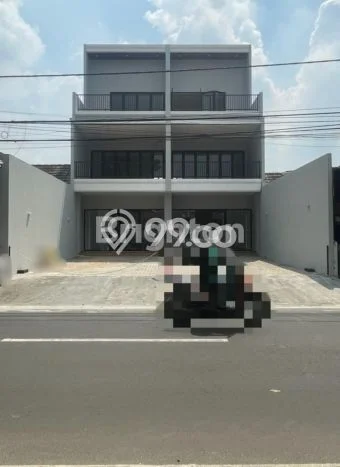 Ruko Usaha Dijual di BSD Tangerang LT 125m2 & LB 200m2 Ruko Usaha Dijual di BSD Tangerang LT 125m2 & LB 200m2