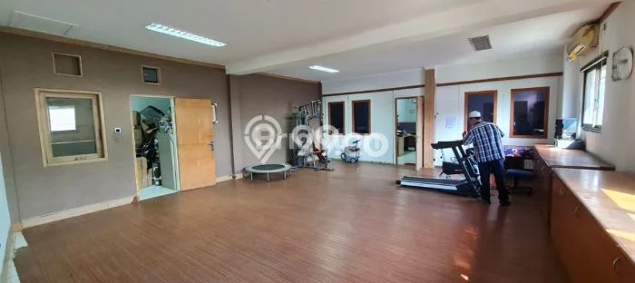 Unit Gudang Dijual di Pancoran Jakarta Selatan Luas Bangunan 800m2 Unit Gudang Dijual di Pancoran Jakarta Selatan Luas Bangunan 800m2