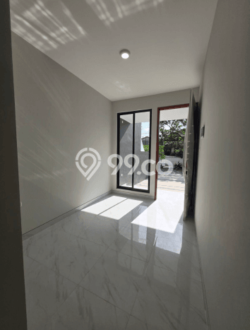 Rumah Strategis Rungkut, Surabaya, LT 115m2m² Bangunan 160m2m² Rumah Strategis Rungkut, Surabaya, LT 115m2m² Bangunan 160m2m²