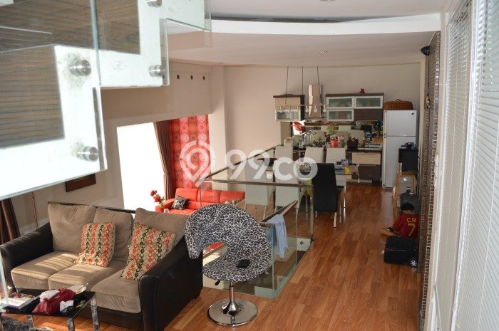 For Sale Rumah 5 Kamar Lokasi Ideal Nyaman dan Strategis di Margahayu For Sale Rumah 5 Kamar Lokasi Ideal Nyaman dan Strategis di Margahayu