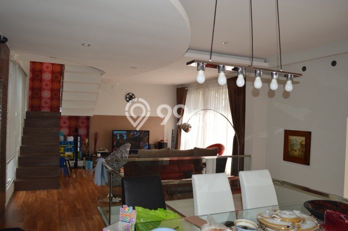 For Sale Rumah 5 Kamar Lokasi Ideal Nyaman dan Strategis di Margahayu For Sale Rumah 5 Kamar Lokasi Ideal Nyaman dan Strategis di Margahayu
