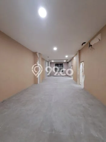 Ruko untuk Disewa di Pusat Jakarta Selatan Luas Bangunan 1500m2 Ruko untuk Disewa di Pusat Jakarta Selatan Luas Bangunan 1500m2