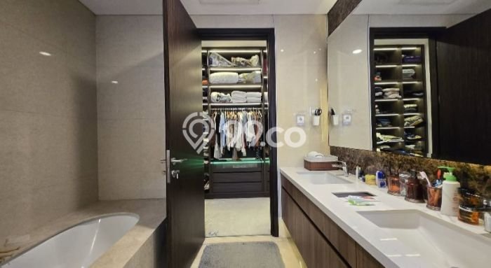 Hunian Elit LB 436m2 Siap Huni Desain Elegan di BSD, Tangerang Hunian Elit LB 436m2 Siap Huni Desain Elegan di BSD, Tangerang