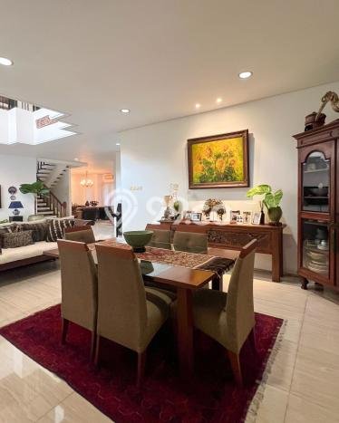 Hunian Mewah Siap Huni LT 458m2 di Kebayoran Baru, Jakarta Selatan Hunian Mewah Siap Huni LT 458m2 di Kebayoran Baru, Jakarta Selatan