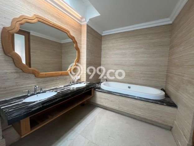 Hunian Minimalis Disewakan di Kemang Jakarta Selatan 6 KT & 6 KM Hunian Minimalis Disewakan di Kemang Jakarta Selatan 6 KT & 6 KM