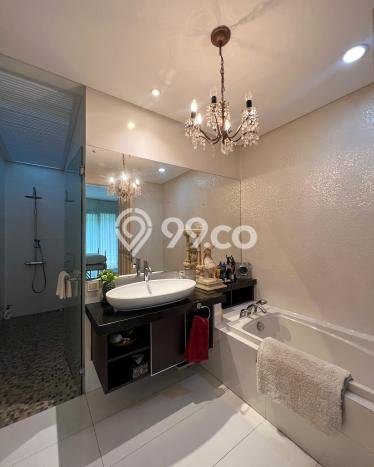 Hunian Mewah Siap Huni LT 458m2 di Kebayoran Baru, Jakarta Selatan Hunian Mewah Siap Huni LT 458m2 di Kebayoran Baru, Jakarta Selatan