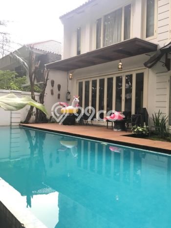 Siap Huni Hunian Elit 6 Kamar di Kebayoran Baru Dekat ke Mana Saja Siap Huni Hunian Elit 6 Kamar di Kebayoran Baru Dekat ke Mana Saja
