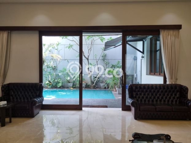 Rumah Luxury Modern Tanpa Renovasi di Pondok Indah Jakarta Selatan Rumah Luxury Modern Tanpa Renovasi di Pondok Indah Jakarta Selatan