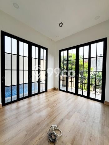 Rumah Mewah Dijual LT 317m2 di Kebayoran Baru, Jakarta Selatan Rumah Mewah Dijual LT 317m2 di Kebayoran Baru, Jakarta Selatan