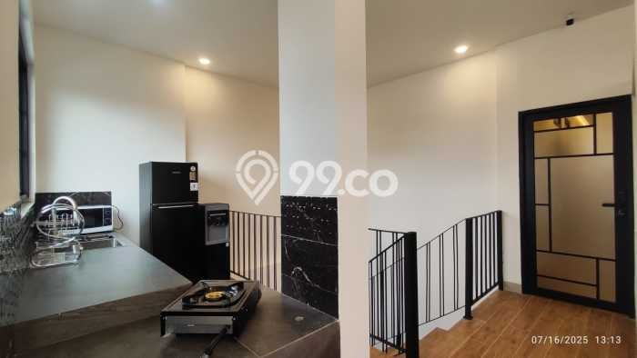 Unit Kost Dijual di Kawasan Kebayoran Baru Jakarta Selatan dengan 29 KT Unit Kost Dijual di Kawasan Kebayoran Baru Jakarta Selatan dengan 29 KT