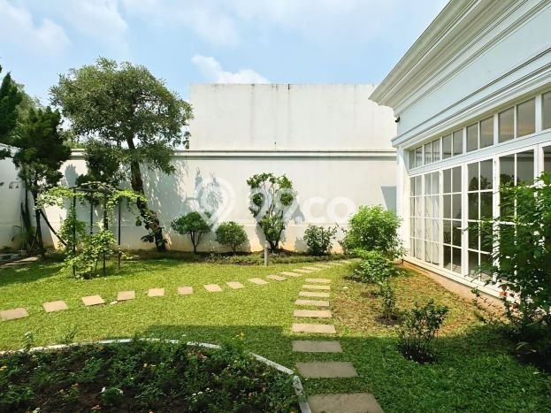 Rumah Mewah LB 468m2 Siap Pakai Desain Elegan di Kuningan, Jakarta Selatan Rumah Mewah LB 468m2 Siap Pakai Desain Elegan di Kuningan, Jakarta Selatan