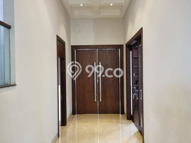 Rumah Luxury Modern Tanpa Renovasi di Pondok Indah Jakarta Selatan Rumah Luxury Modern Tanpa Renovasi di Pondok Indah Jakarta Selatan