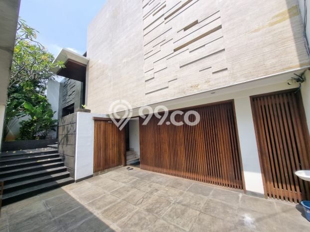 Rumah Luxury Modern Tanpa Renovasi di Pondok Indah Jakarta Selatan Rumah Luxury Modern Tanpa Renovasi di Pondok Indah Jakarta Selatan