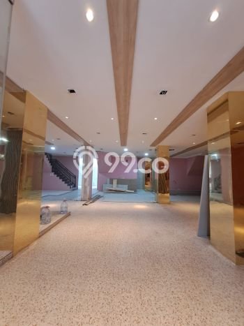 Ruko untuk Disewa di Pusat Jakarta Selatan Luas Bangunan 1500m2 Ruko untuk Disewa di Pusat Jakarta Selatan Luas Bangunan 1500m2