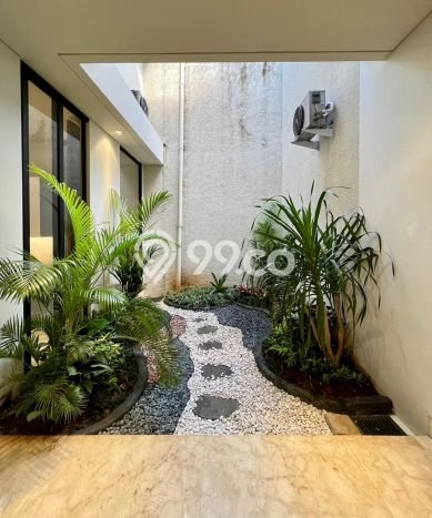 Rumah Luxury Modern Tanpa Renovasi di Kemang Jakarta Selatan Rumah Luxury Modern Tanpa Renovasi di Kemang Jakarta Selatan