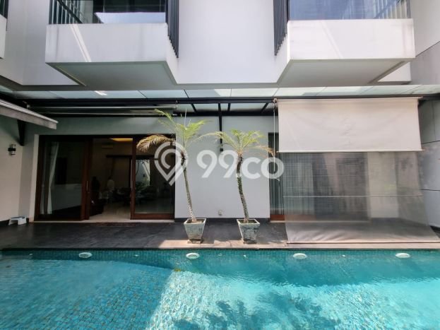 Rumah Luxury Modern Tanpa Renovasi di Pondok Indah Jakarta Selatan Rumah Luxury Modern Tanpa Renovasi di Pondok Indah Jakarta Selatan