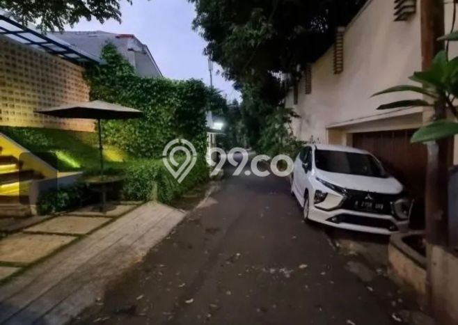 Siap Huni Rumah Mewah 5 Kamar di Kebayoran Baru Dekat ke Mana Pun Siap Huni Rumah Mewah 5 Kamar di Kebayoran Baru Dekat ke Mana Pun
