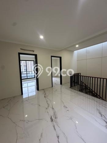 Hunian Elit LB 150m2 Siap Pakai Desain Elegan di Gading Serpong, Tangerang Hunian Elit LB 150m2 Siap Pakai Desain Elegan di Gading Serpong, Tangerang