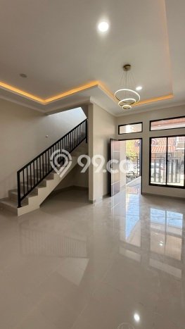 Jual Rumah Mewah Elegan Dengan View Eksklusif di Gading Serpong, Tangerang Jual Rumah Mewah Elegan Dengan View Eksklusif di Gading Serpong, Tangerang