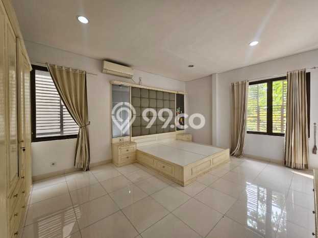 Rumah Minimalis 3 KT di BSD City Tangerang Semi Furnished Rumah Minimalis 3 KT di BSD City Tangerang Semi Furnished