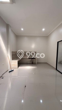 Jual Rumah Mewah Elegan Dengan View Eksklusif di Gading Serpong, Tangerang Jual Rumah Mewah Elegan Dengan View Eksklusif di Gading Serpong, Tangerang