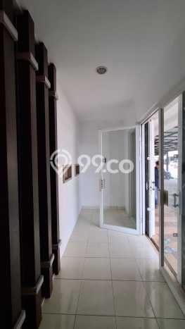 For Rent Ruko di Jelupang, Luas 100m², Kawasan Berkembang For Rent Ruko di Jelupang, Luas 100m², Kawasan Berkembang