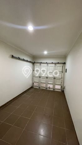 Rumah Elit Modern Siap Huni di Gading Serpong Tangerang Rumah Elit Modern Siap Huni di Gading Serpong Tangerang