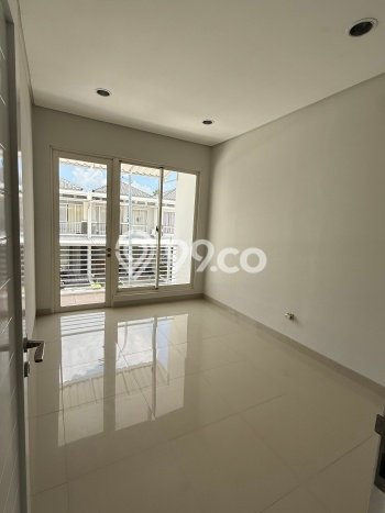 Disewakan! Rumah 3 Kamar Tidur &
3 Kamar Mandi di BSD Residence One, Tangerang Disewakan! Rumah 3 Kamar Tidur &
3 Kamar Mandi di BSD Residence One, Tangerang