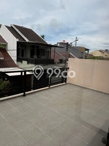 Rumah Disewakan Tangerang Selatan LT 90m2 LB 120m2 Kawasan Serpong Regency Melati Mas Rumah Disewakan Tangerang Selatan LT 90m2 LB 120m2 Kawasan Serpong Regency Melati Mas
