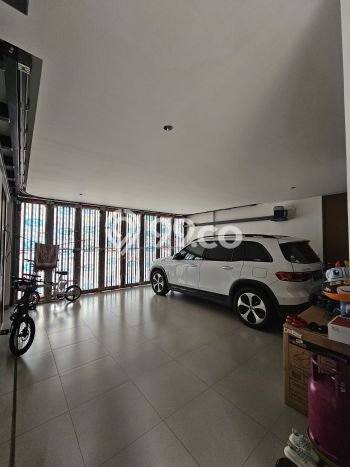 Hunian Elit LB 545m2 Siap Pakai Desain Elegan di BSD City, Tangerang Hunian Elit LB 545m2 Siap Pakai Desain Elegan di BSD City, Tangerang