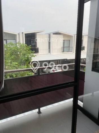 Rumah di Lippo Cikarang, Dekat Pusat Kota, 3 KT Rumah di Lippo Cikarang, Dekat Pusat Kota, 3 KT