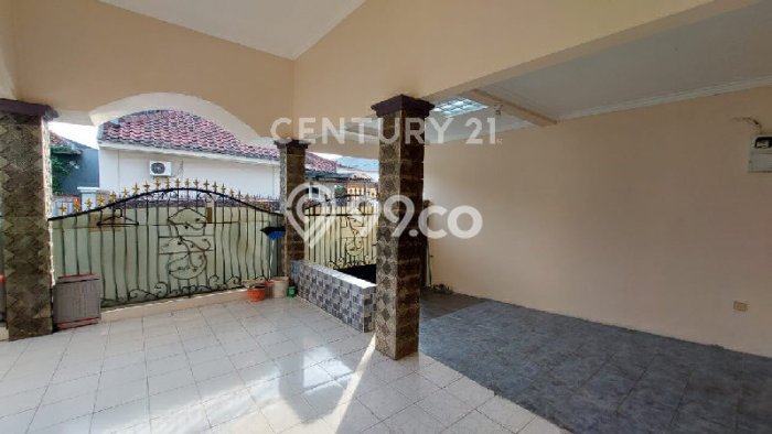 Rumah Sewa Bekasi LT 135m2 LB 110m2 Area Jababeka Rumah Sewa Bekasi LT 135m2 LB 110m2 Area Jababeka