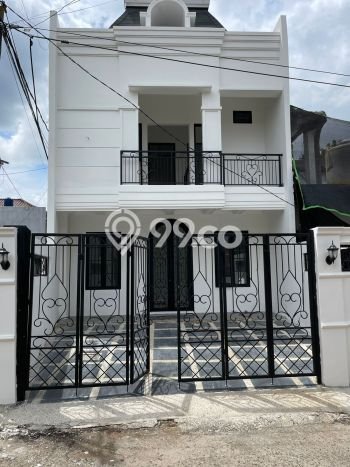 Jual Rumah Eksklusif 3 KT di Jatiwaringin, Bekasi Jual Rumah Eksklusif 3 KT di Jatiwaringin, Bekasi