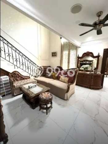 Ready to Use! Luxury House LT 300m2 Desain Elegan di Cibubur Ready to Use! Luxury House LT 300m2 Desain Elegan di Cibubur